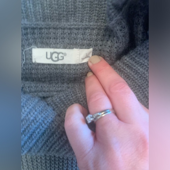 UGG Shelby Gray Waffle Knit Hi Lo Cowl Neck Tunic Sweater Size S Short Sleeve - Picture 2 of 4